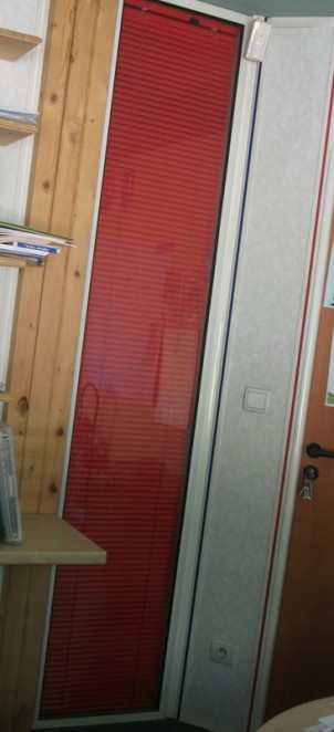 STORE INTEGRE DANS CLOISON